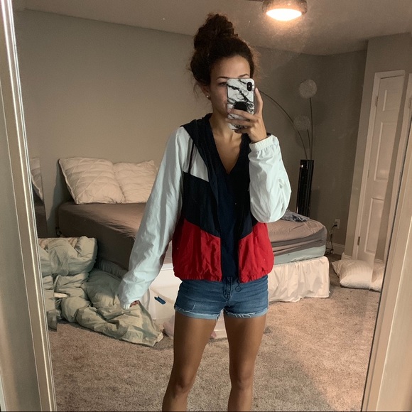 Abercrombie & Fitch | Windbreaker - Picture 2 of 3